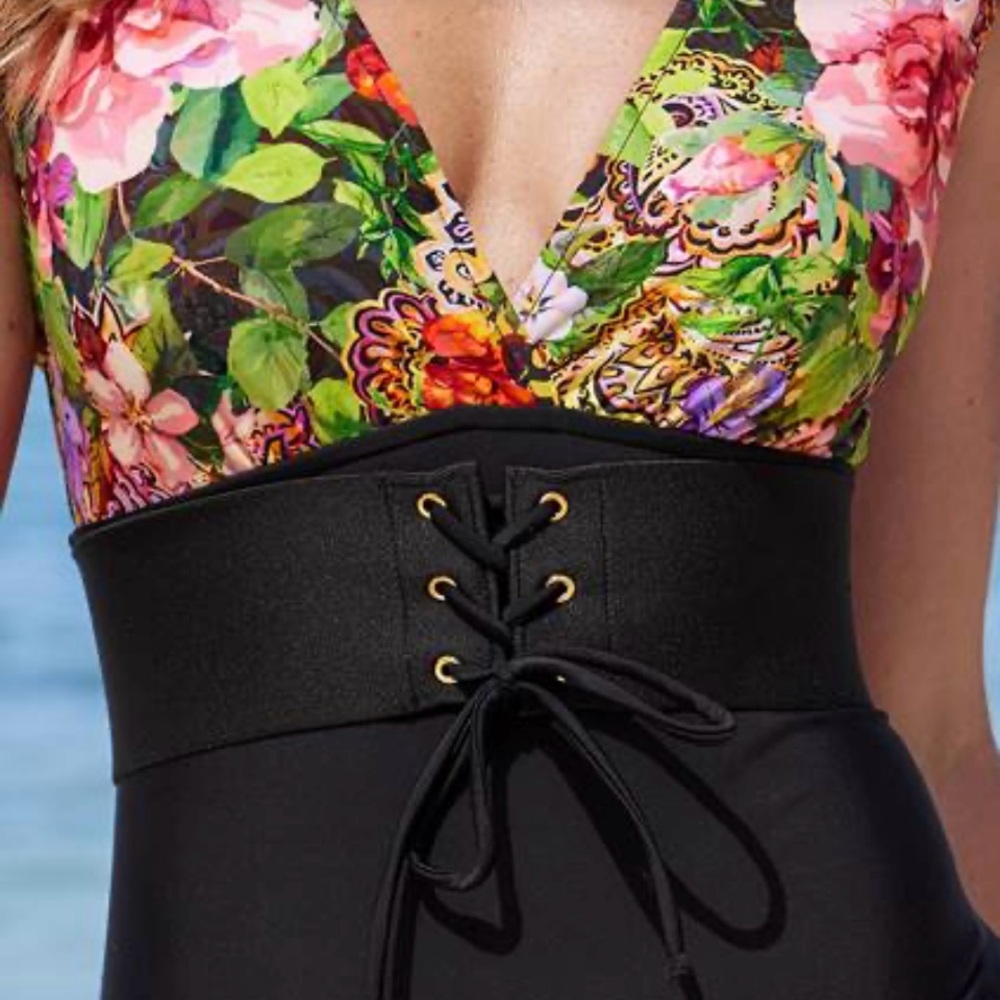 Brand New Venus One Piece Color Block Swimsuit, size 14